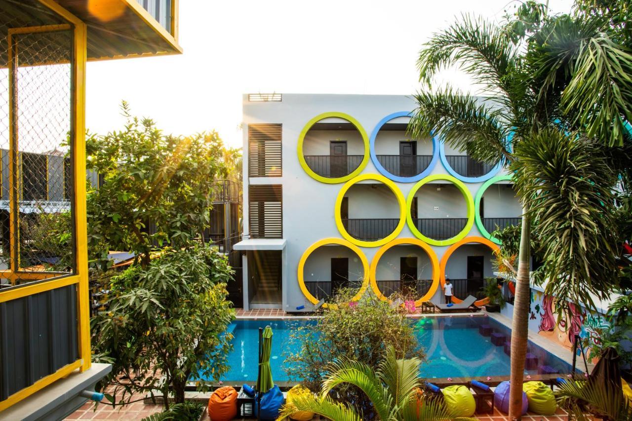 White Rabbit Hostel Siem Reap Exterior photo